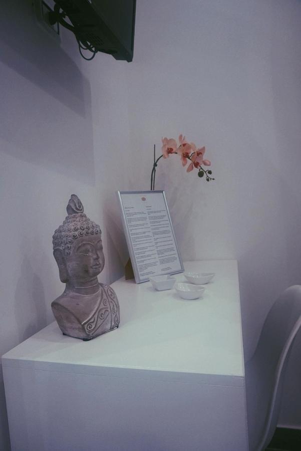 Fiore Di Loto Rooms คารินิ ภายนอก รูปภาพ