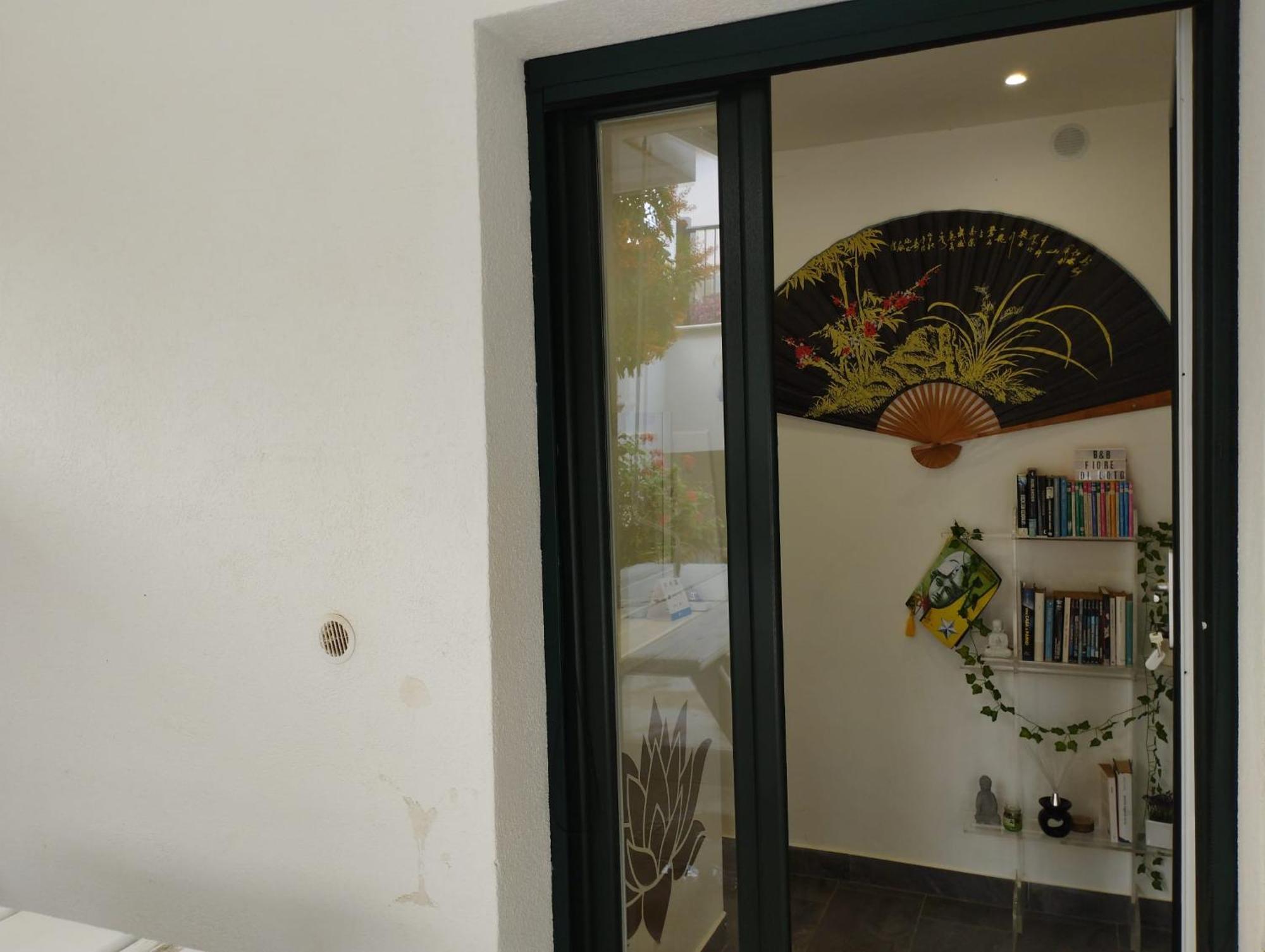 Fiore Di Loto Rooms คารินิ ภายนอก รูปภาพ